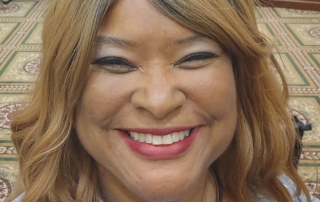 Melina Buncome image