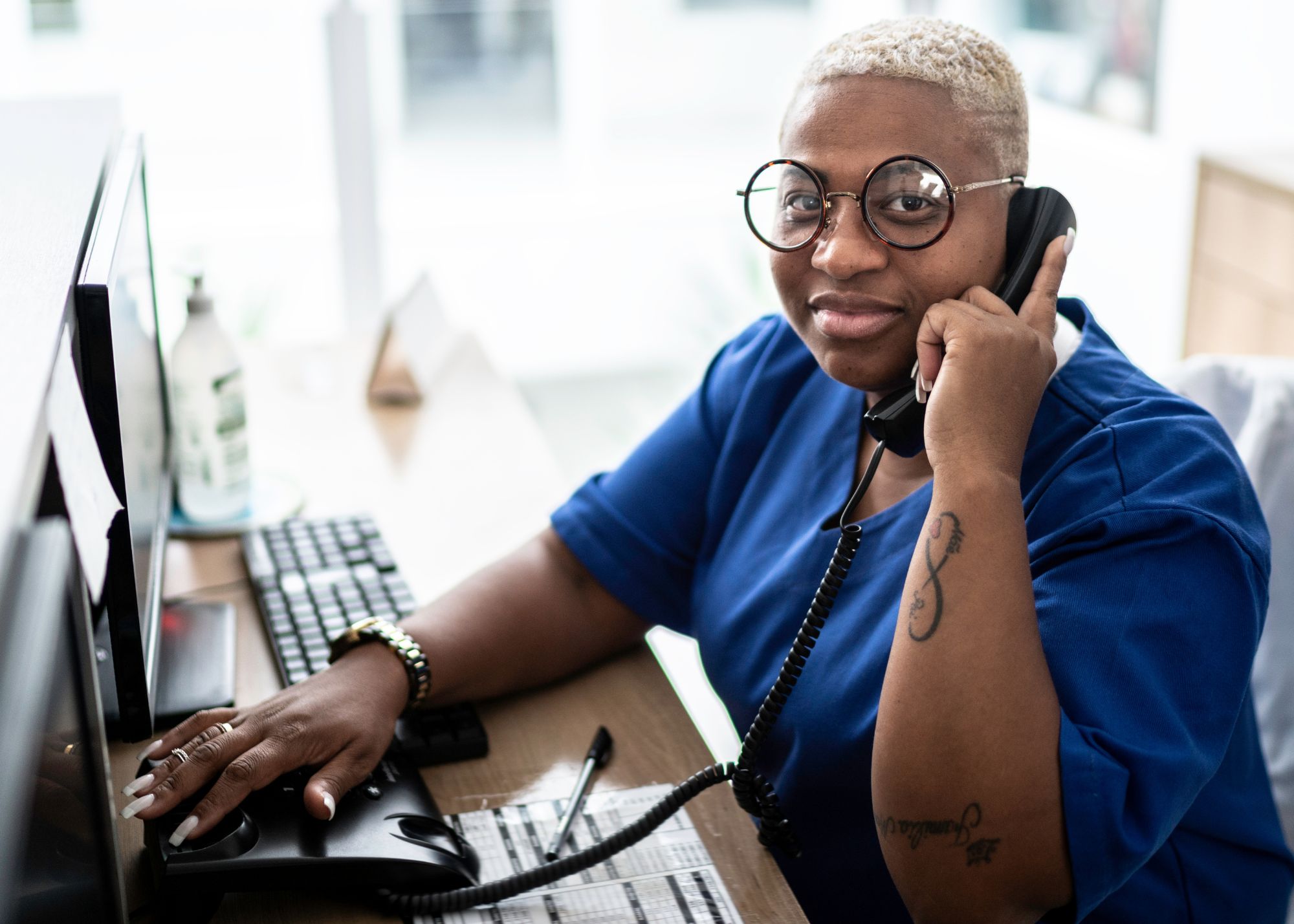 Woman on the phone image